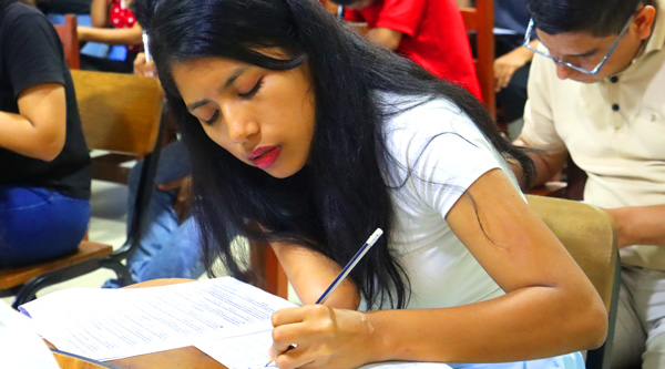 Imagen de Investigadores de la UNAP destacan en estudio científico sobre alimentación inteligente de camarones